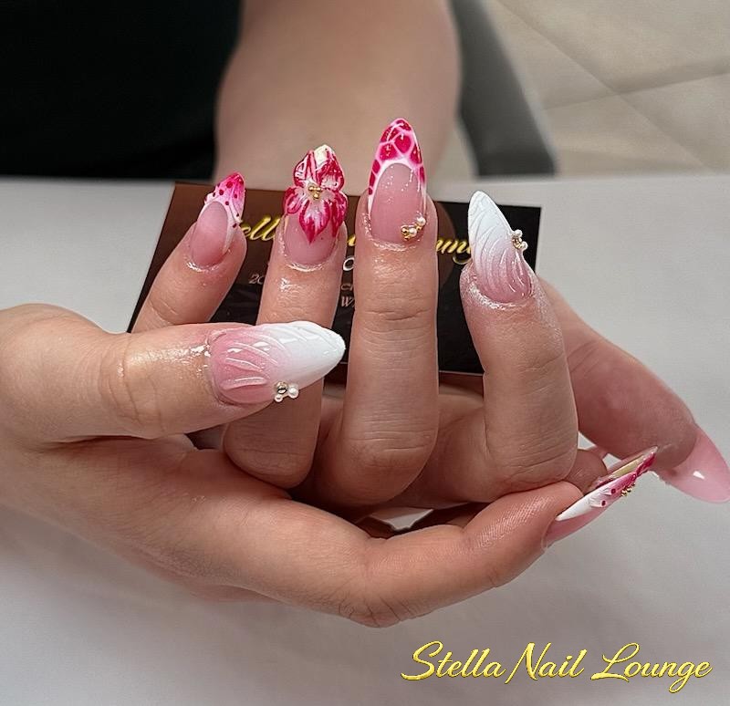 Stella Nail Lounge in Shoreline, WA 98155 | Best Pedicure & Nail Art on Ballinger Way NE